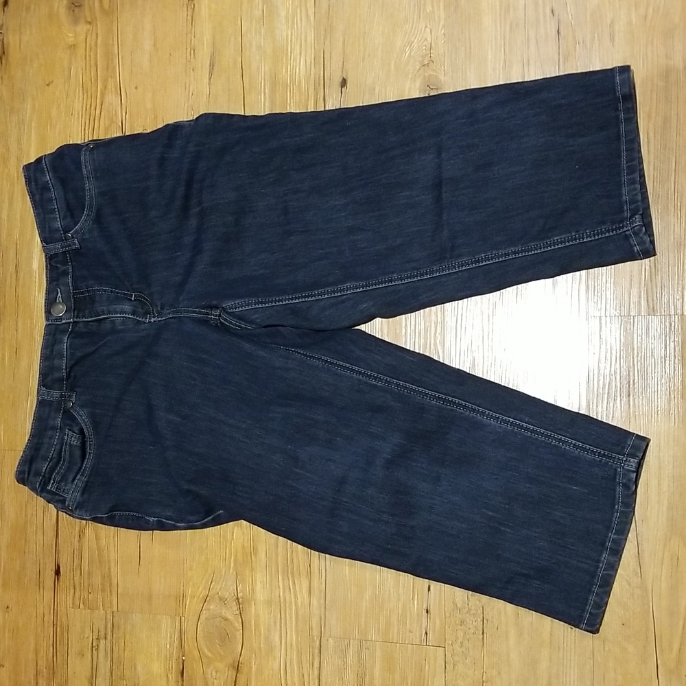 jean capris great condition decorative back pockets sz 10